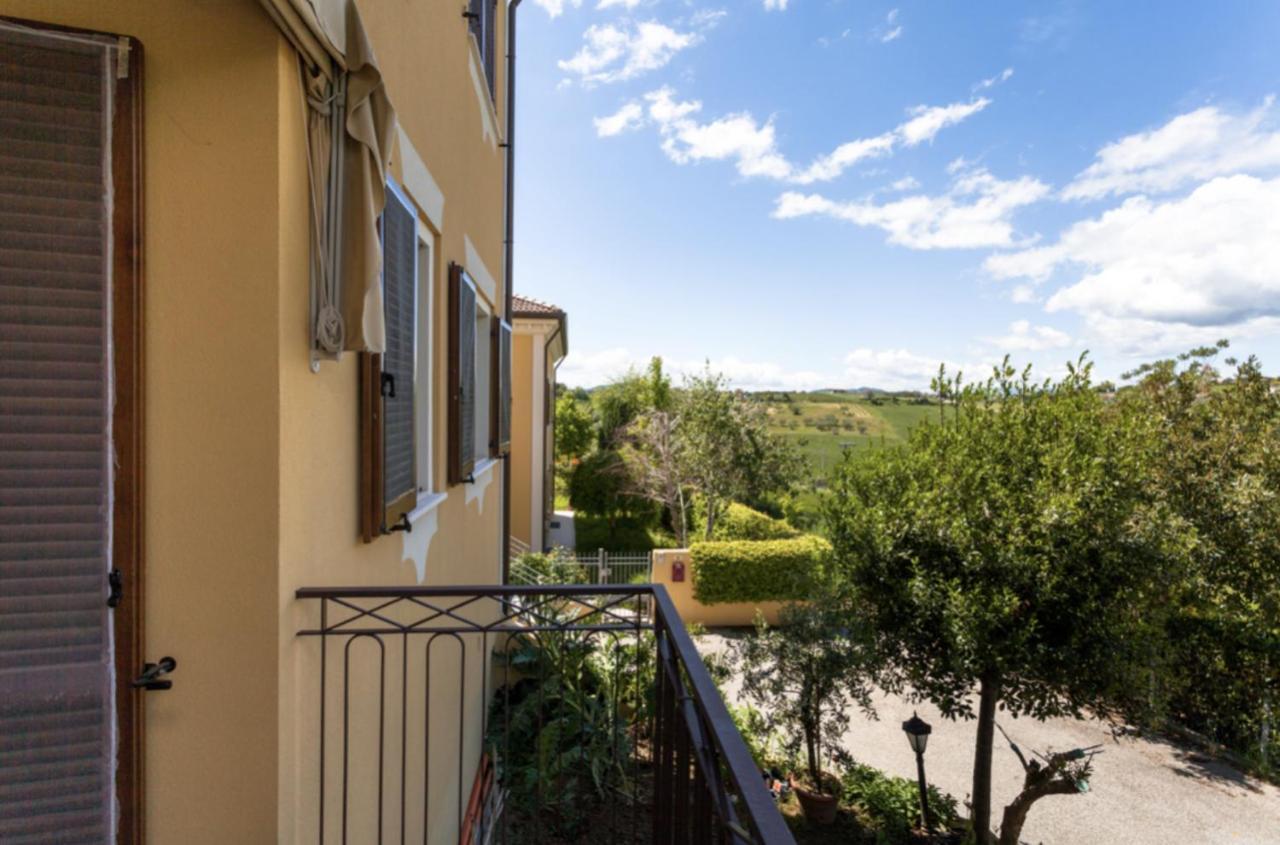 Relax In Collina Appartement Misano Adriatico Buitenkant foto