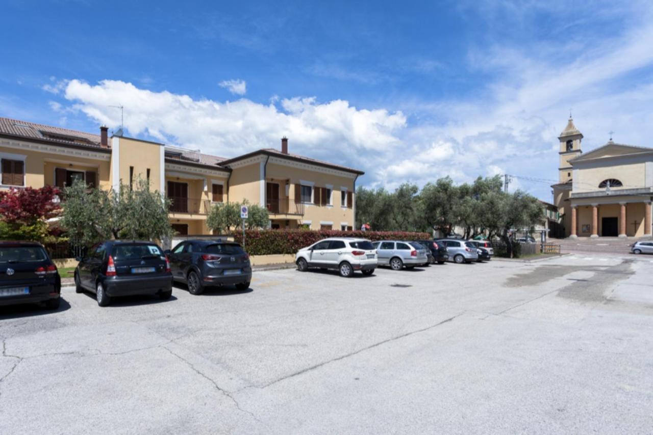Relax In Collina Appartement Misano Adriatico Buitenkant foto