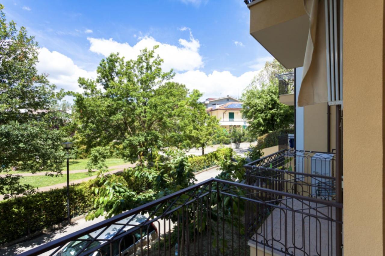Relax In Collina Appartement Misano Adriatico Buitenkant foto