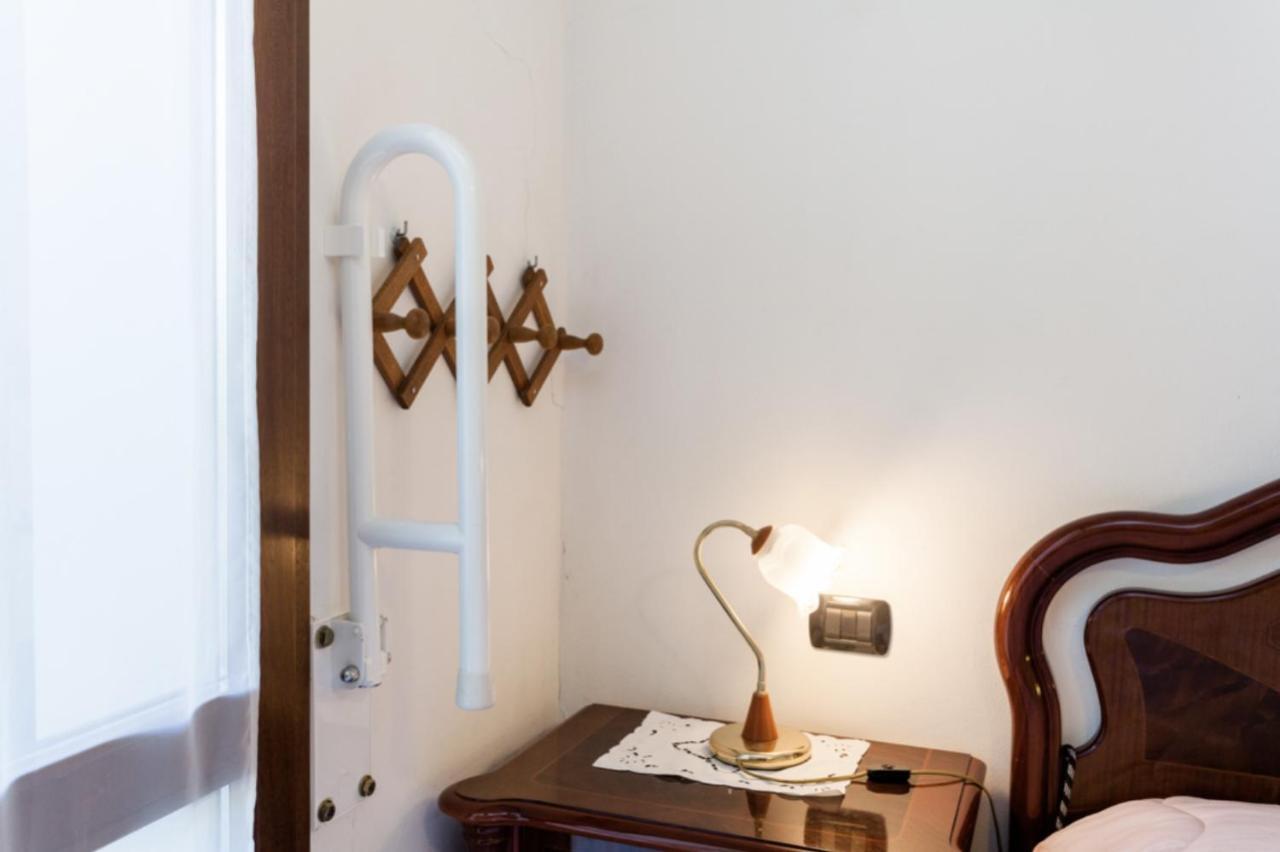 Relax In Collina Appartement Misano Adriatico Buitenkant foto