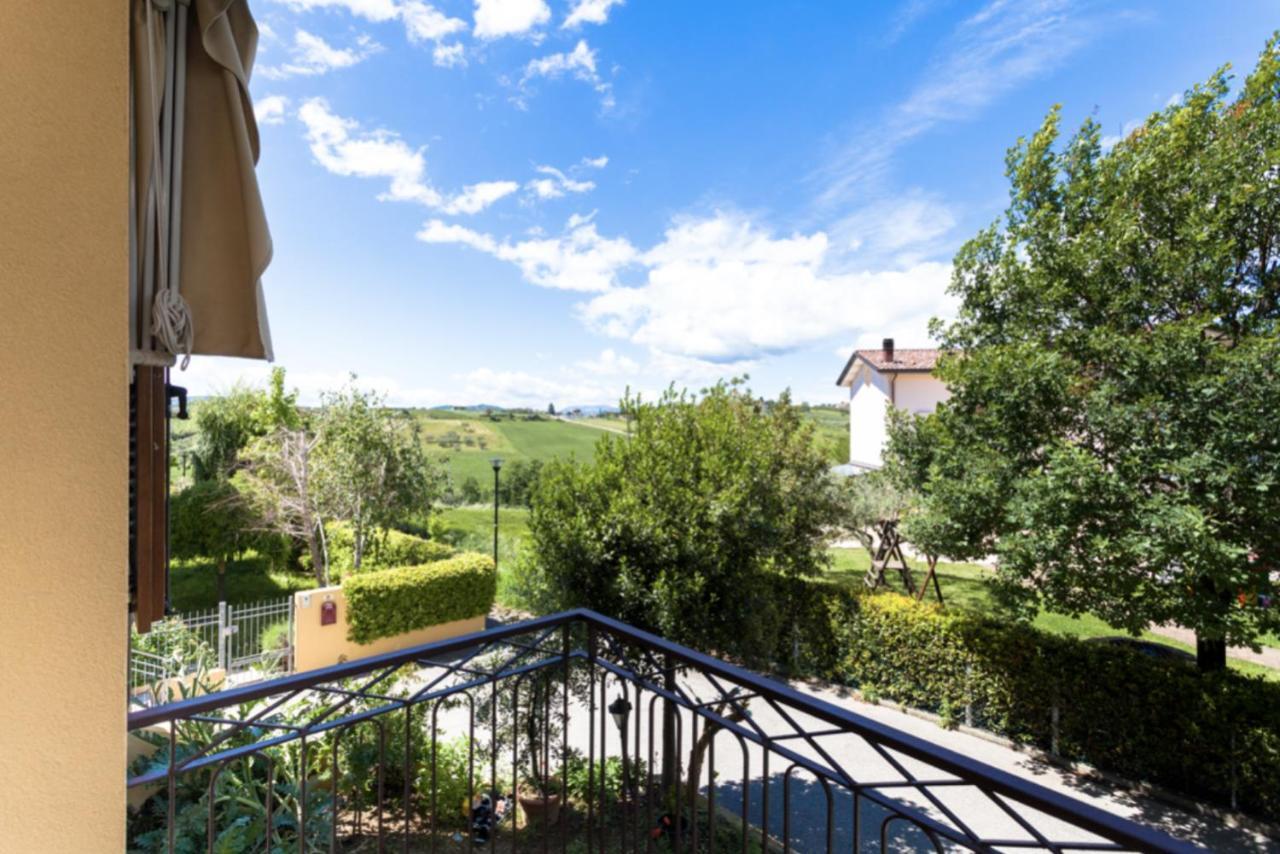 Relax In Collina Appartement Misano Adriatico Buitenkant foto