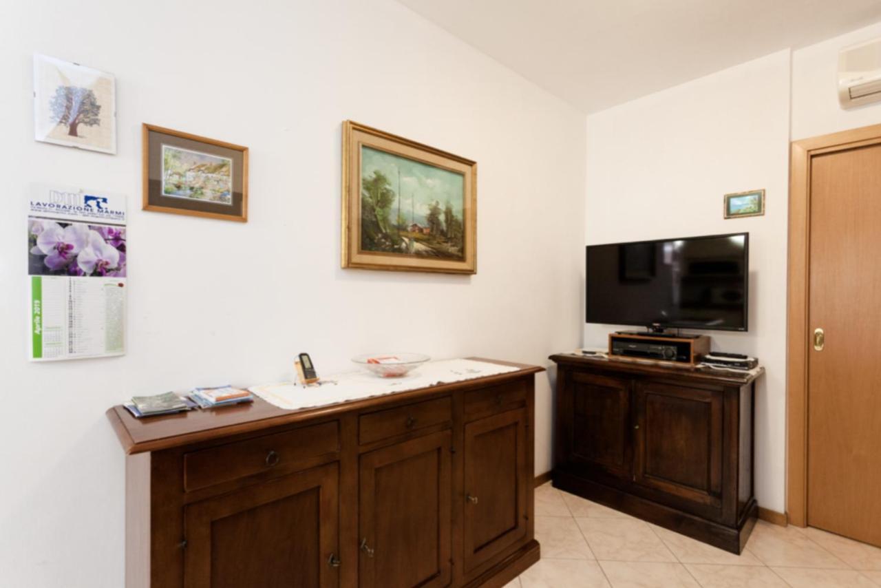 Relax In Collina Appartement Misano Adriatico Buitenkant foto